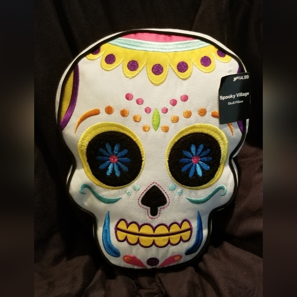 Spooky Village. Day of the Dead Candy Skull Pillow. 10" x 14". NWT.